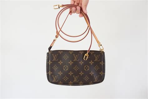 louis vuitton pochette crossbody strap